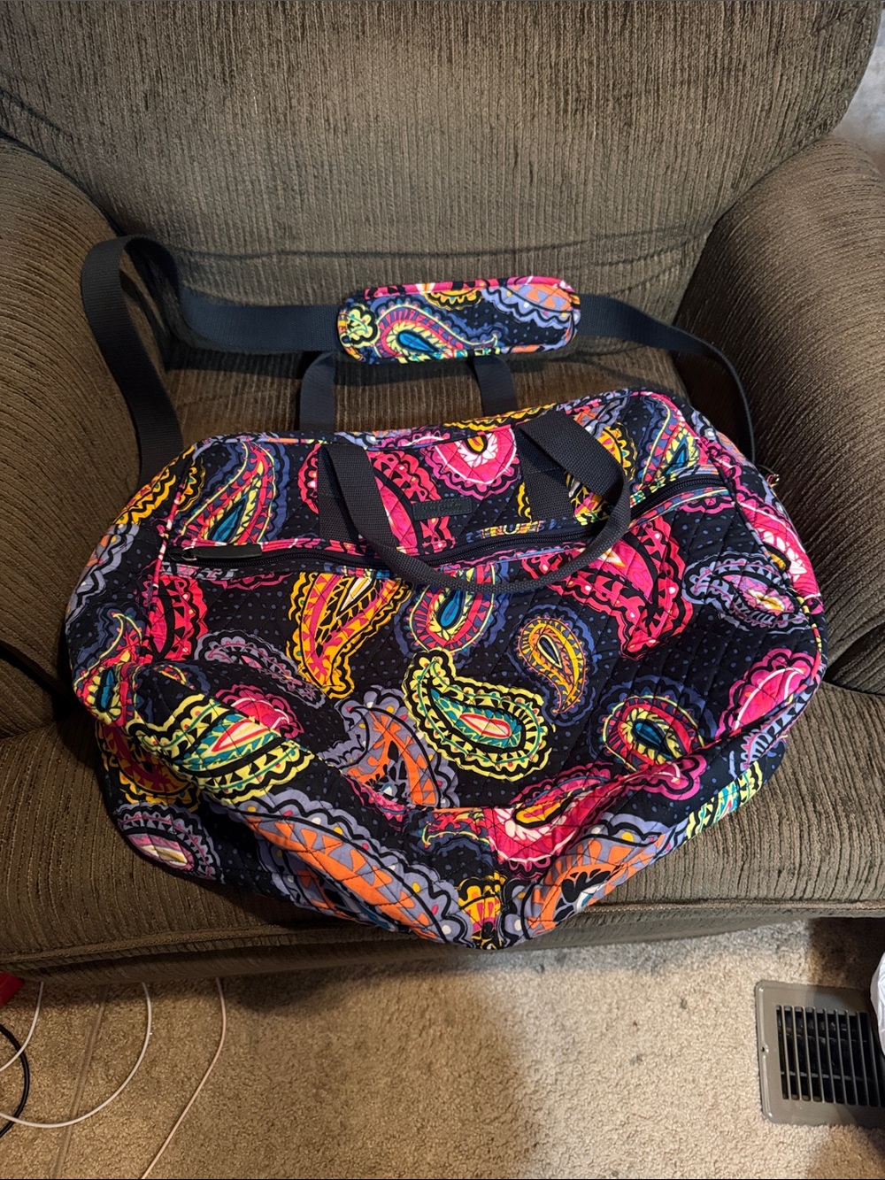 Vera Bradley Black Multi Paisley Quilted Travel Weekender